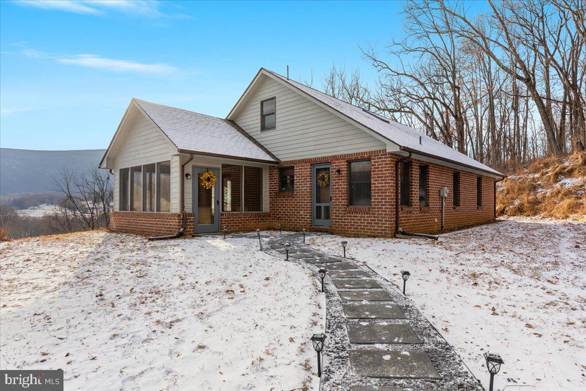 472 WESLEY LN, BENTONVILLE, Virginia 22610, 3 Bedrooms Bedrooms, ,3 BathroomsBathrooms,Residential,For sale,472 WESLEY LN,VAWR2012744 MLS # VAWR2012744