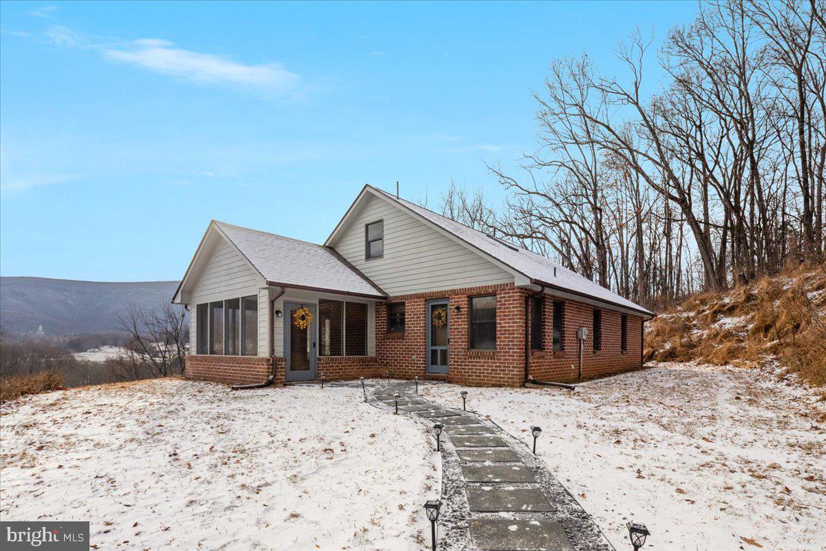 472 WESLEY LN, BENTONVILLE, Virginia 22610, 3 Bedrooms Bedrooms, ,3 BathroomsBathrooms,Residential,For sale,472 WESLEY LN,VAWR2012744 MLS # VAWR2012744