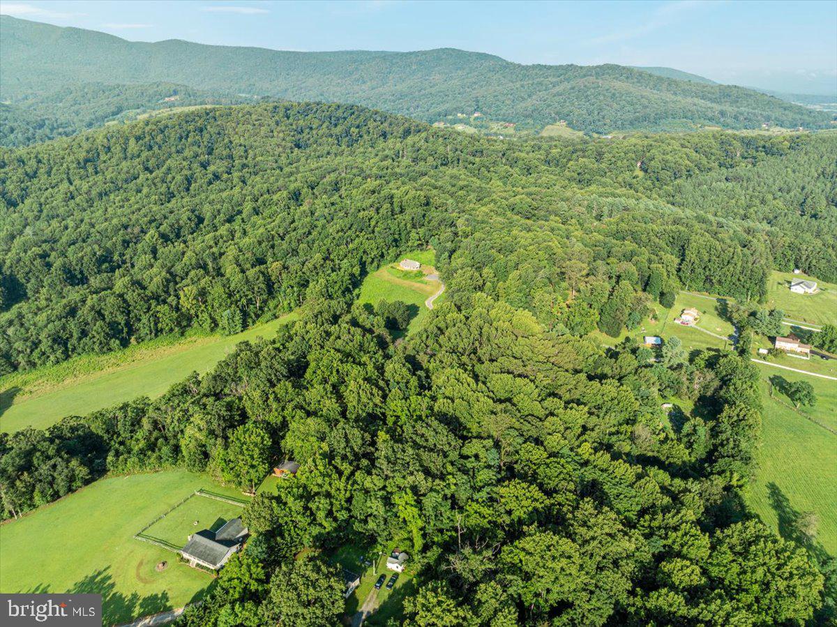 472 WESLEY LN, BENTONVILLE, Virginia 22610, 3 Bedrooms Bedrooms, ,3 BathroomsBathrooms,Residential,For sale,472 WESLEY LN,VAWR2012744 MLS # VAWR2012744