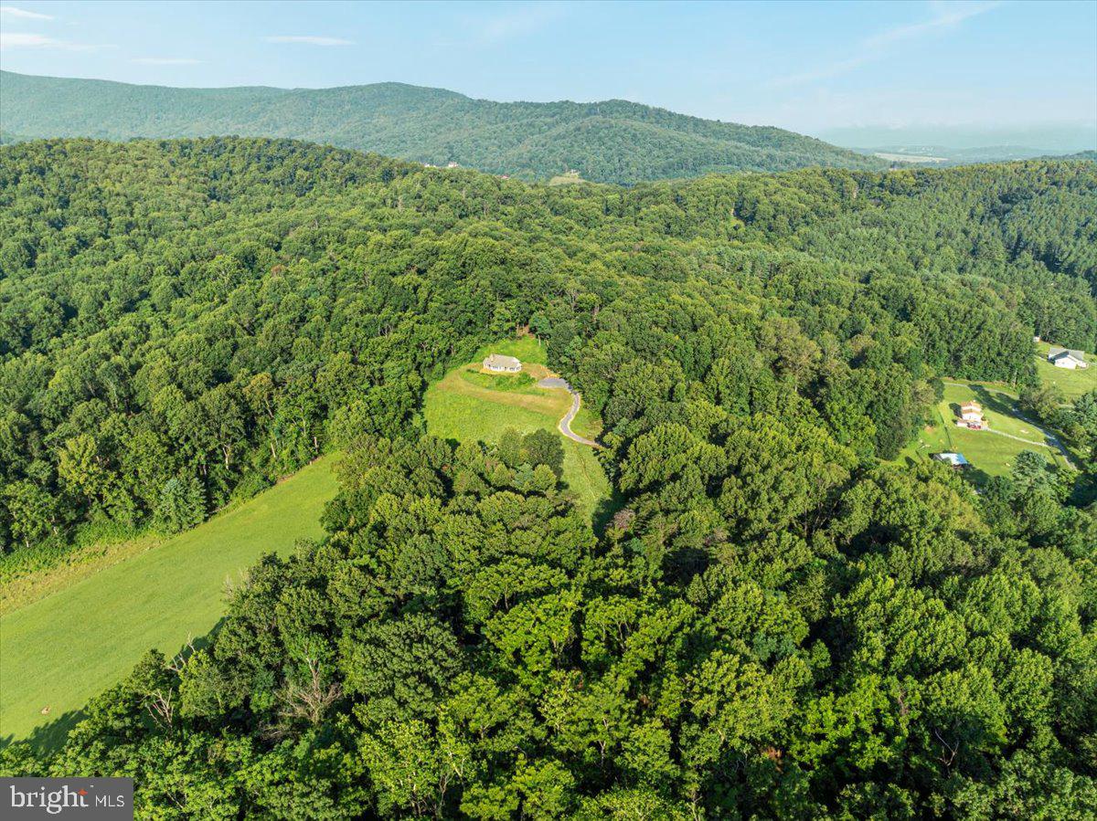 472 WESLEY LN, BENTONVILLE, Virginia 22610, 3 Bedrooms Bedrooms, ,3 BathroomsBathrooms,Residential,For sale,472 WESLEY LN,VAWR2012744 MLS # VAWR2012744