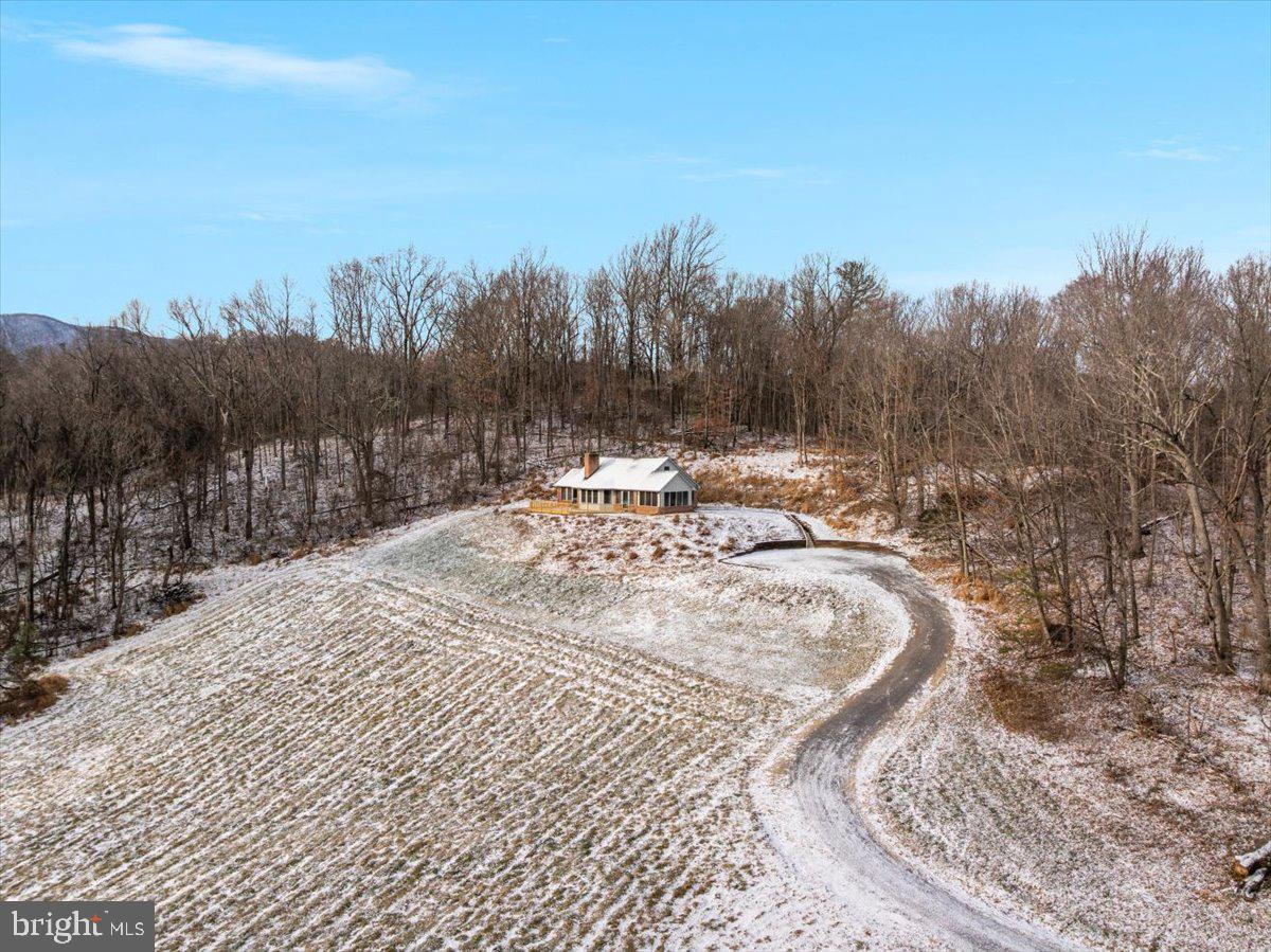 472 WESLEY LN, BENTONVILLE, Virginia 22610, 3 Bedrooms Bedrooms, ,3 BathroomsBathrooms,Residential,For sale,472 WESLEY LN,VAWR2012744 MLS # VAWR2012744