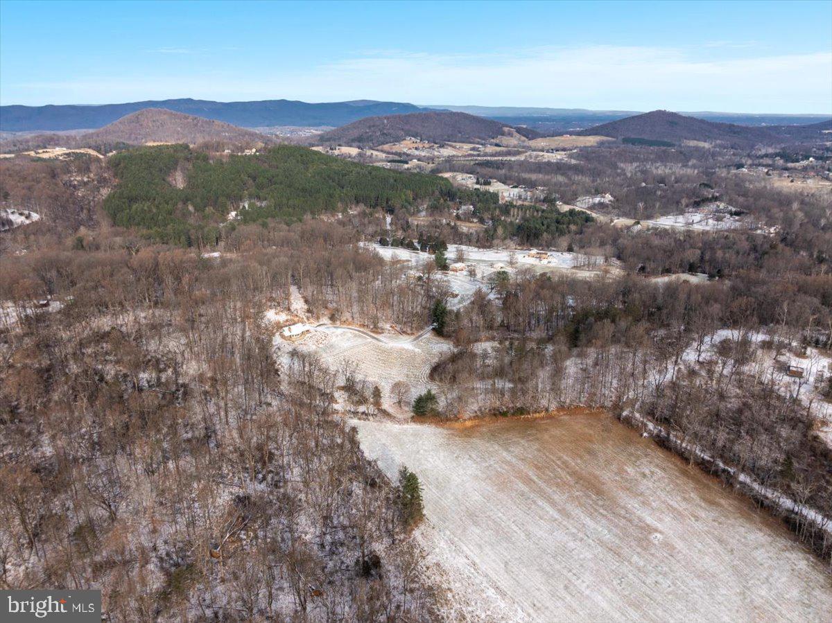 472 WESLEY LN, BENTONVILLE, Virginia 22610, 3 Bedrooms Bedrooms, ,3 BathroomsBathrooms,Residential,For sale,472 WESLEY LN,VAWR2012744 MLS # VAWR2012744