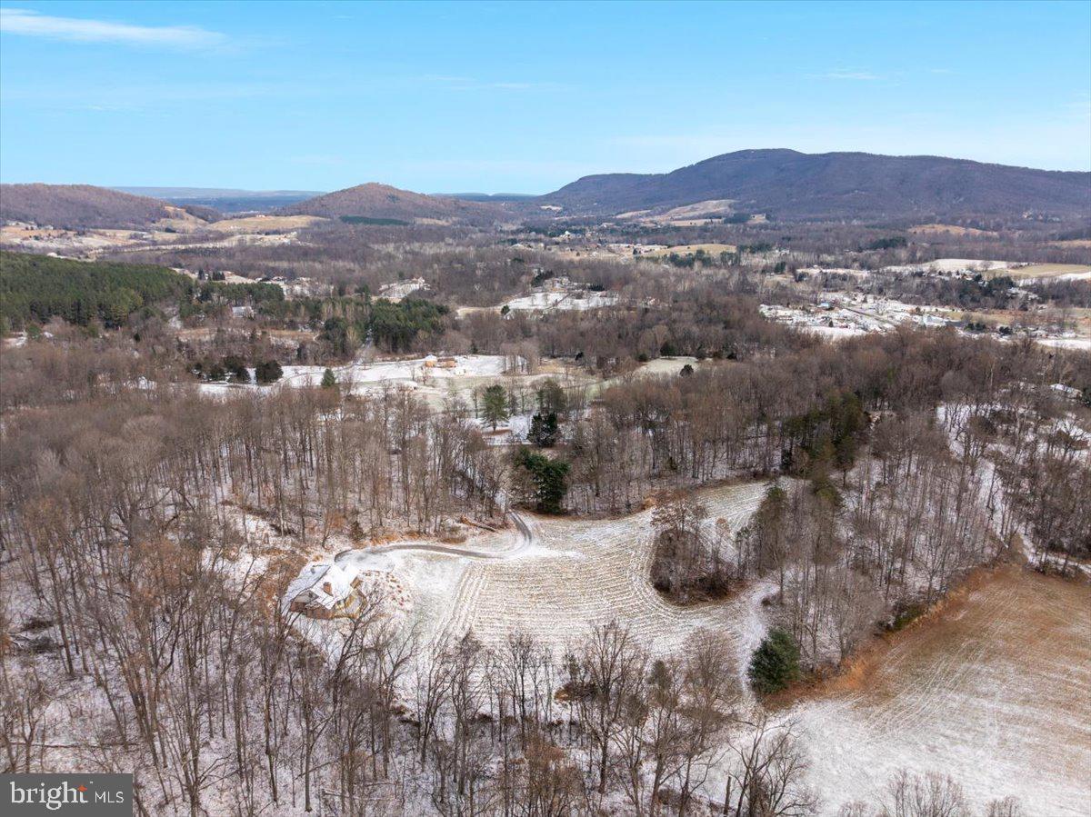 472 WESLEY LN, BENTONVILLE, Virginia 22610, 3 Bedrooms Bedrooms, ,3 BathroomsBathrooms,Residential,For sale,472 WESLEY LN,VAWR2012744 MLS # VAWR2012744