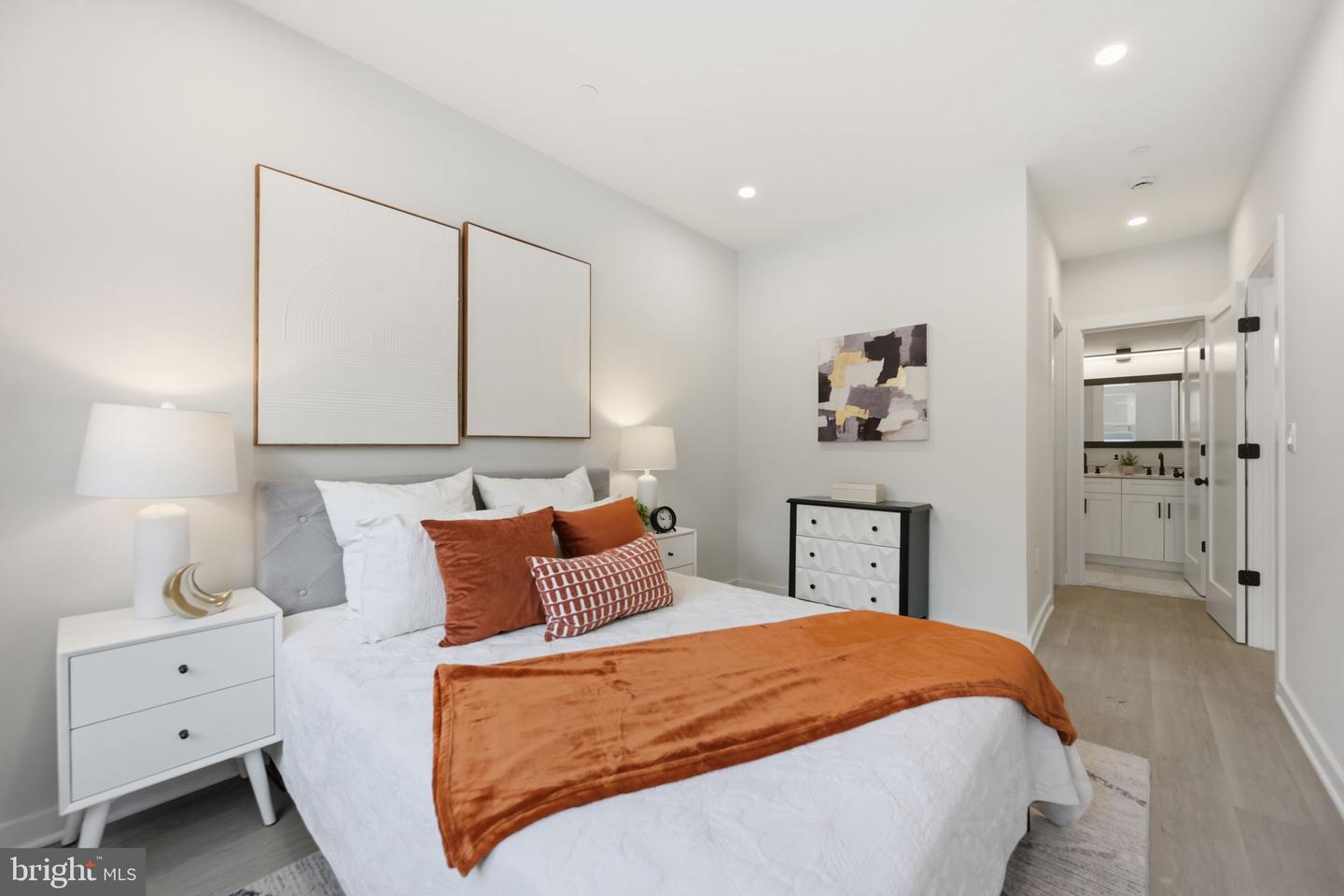 2606 41ST ST NW #2, WASHINGTON, District Of Columbia 20007, 2 Bedrooms Bedrooms, ,2 BathroomsBathrooms,Residential,For sale,2606 41ST ST NW #2,DCDC2233990 MLS # DCDC2233990