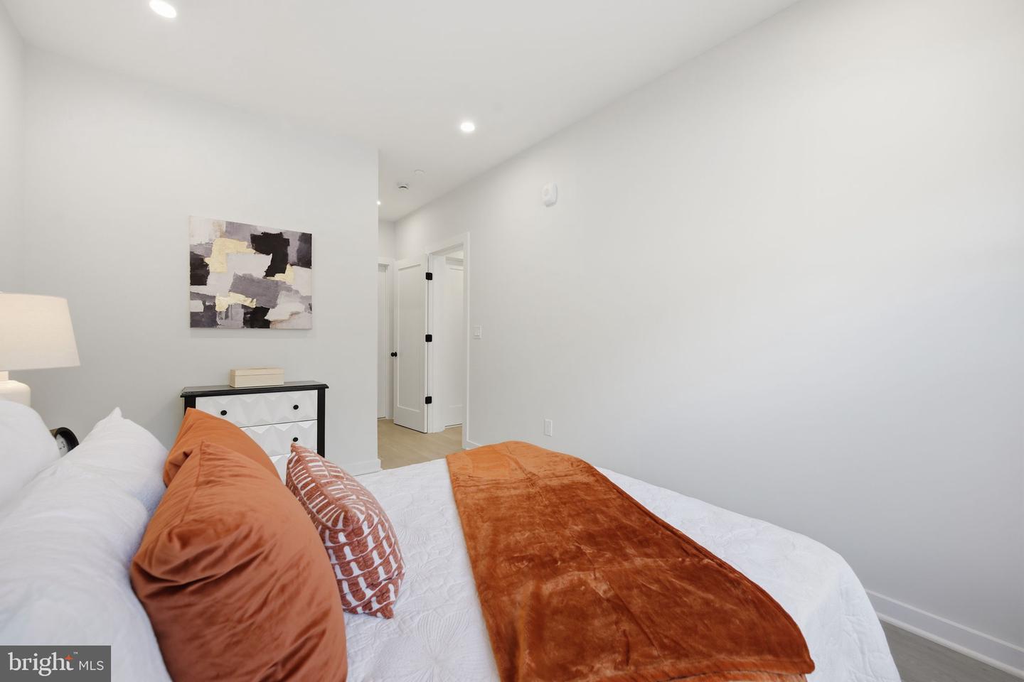 2606 41ST ST NW #2, WASHINGTON, District Of Columbia 20007, 2 Bedrooms Bedrooms, ,2 BathroomsBathrooms,Residential,For sale,2606 41ST ST NW #2,DCDC2233990 MLS # DCDC2233990