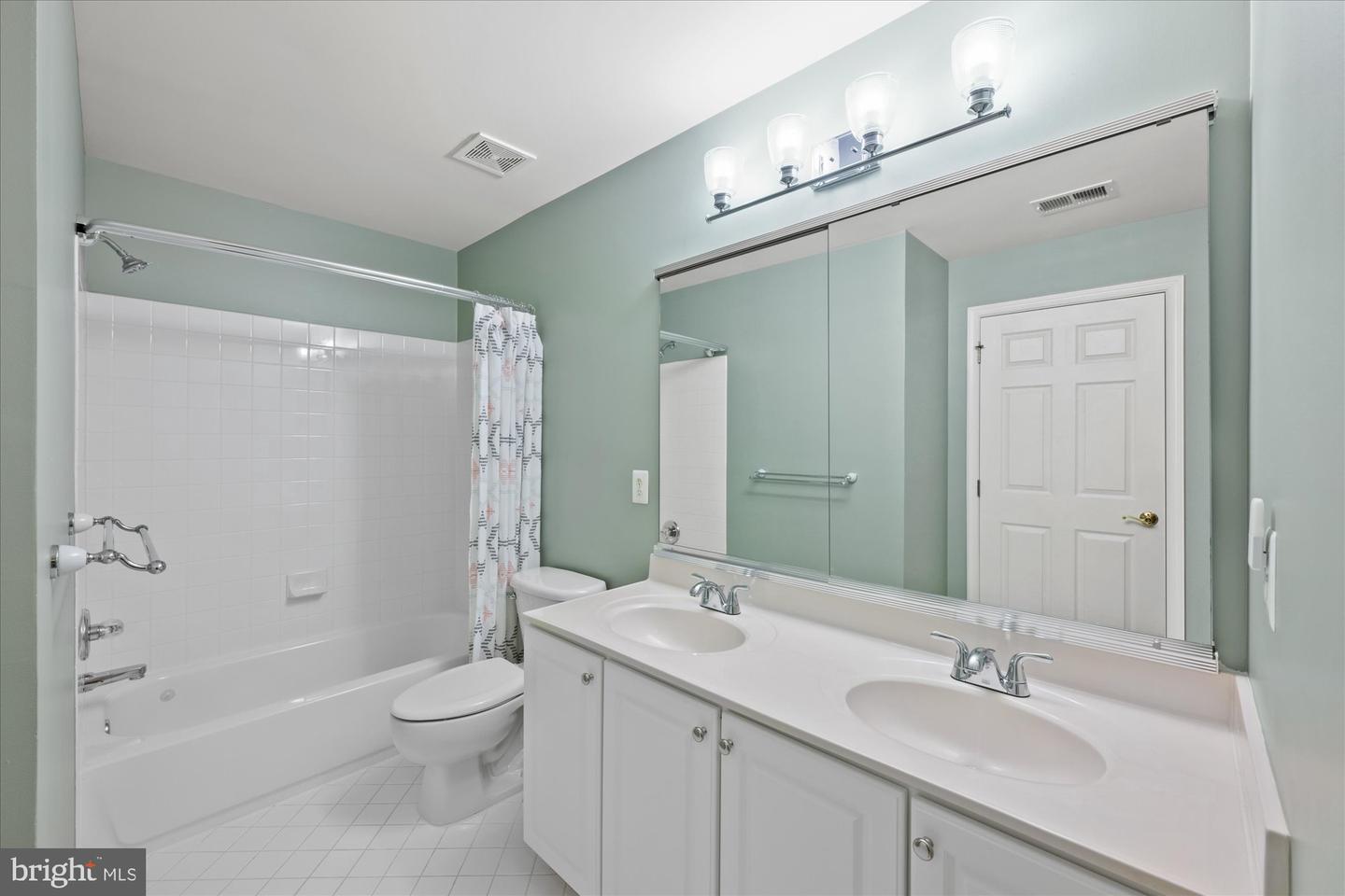 20026 VALHALLA SQ, ASHBURN, Virginia 20147, 3 Bedrooms Bedrooms, ,3 BathroomsBathrooms,Residential,For sale,20026 VALHALLA SQ,VALO2112268 MLS # VALO2112268