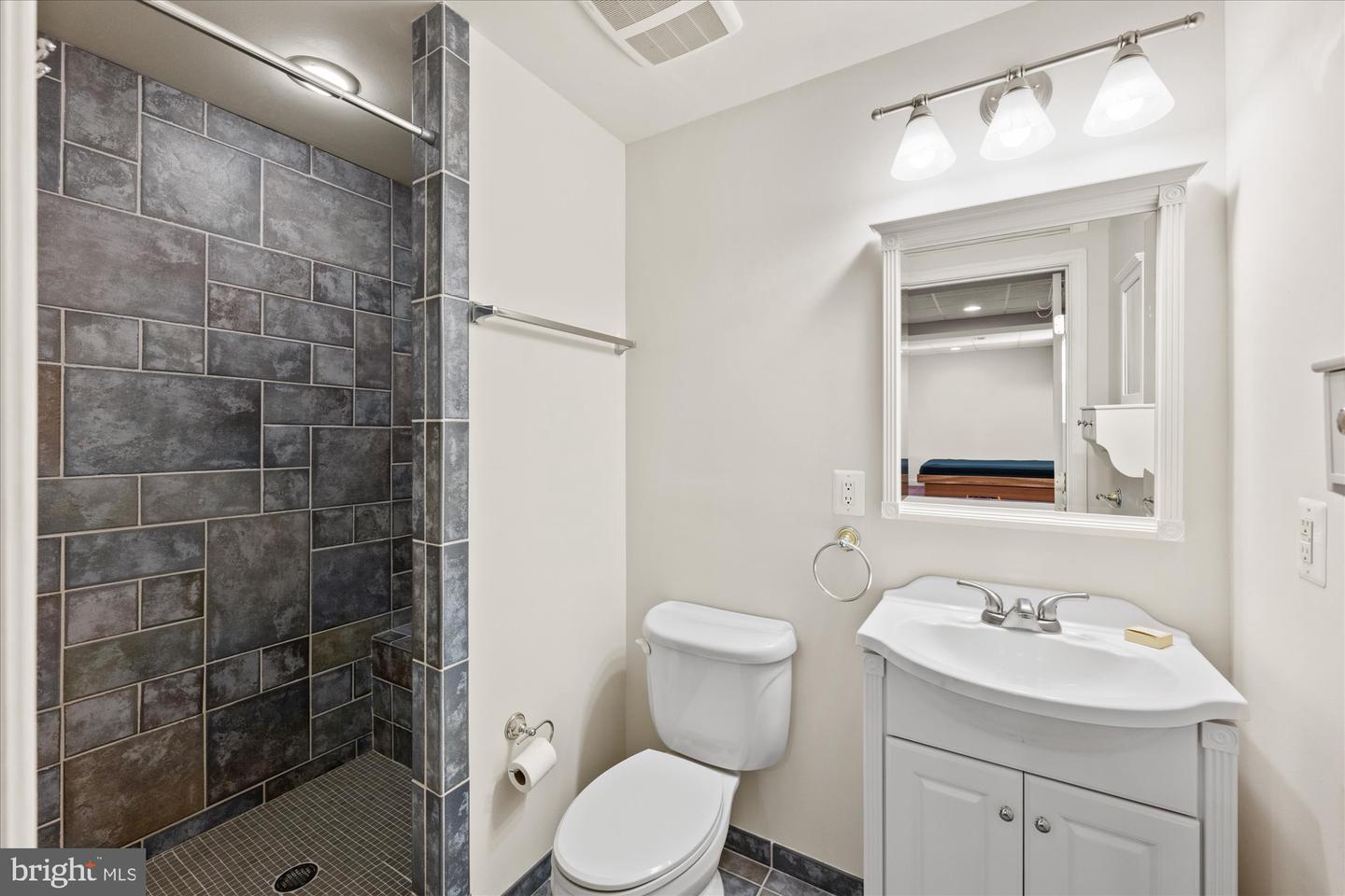 20026 VALHALLA SQ, ASHBURN, Virginia 20147, 3 Bedrooms Bedrooms, ,3 BathroomsBathrooms,Residential,For sale,20026 VALHALLA SQ,VALO2112268 MLS # VALO2112268