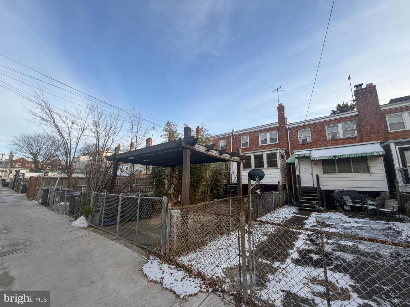 40 GIRARD ST NE, WASHINGTON, District Of Columbia 20002, 3 Bedrooms Bedrooms, 5 Rooms Rooms,1 BathroomBathrooms,Residential,For sale,40 GIRARD ST NE,DCDC2235100 MLS # DCDC2235100