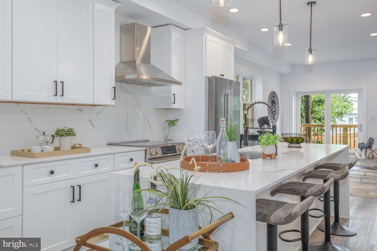 424 TAYLOR ST NW #1, WASHINGTON, District Of Columbia 20011, 3 Bedrooms Bedrooms, ,2 BathroomsBathrooms,Residential,For sale,424 TAYLOR ST NW #1,DCDC2235102 MLS # DCDC2235102