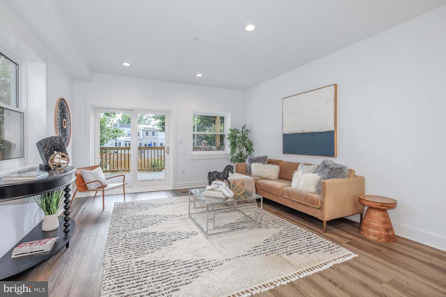 424 TAYLOR ST NW #1, WASHINGTON, District Of Columbia 20011, 3 Bedrooms Bedrooms, ,2 BathroomsBathrooms,Residential,For sale,424 TAYLOR ST NW #1,DCDC2235102 MLS # DCDC2235102