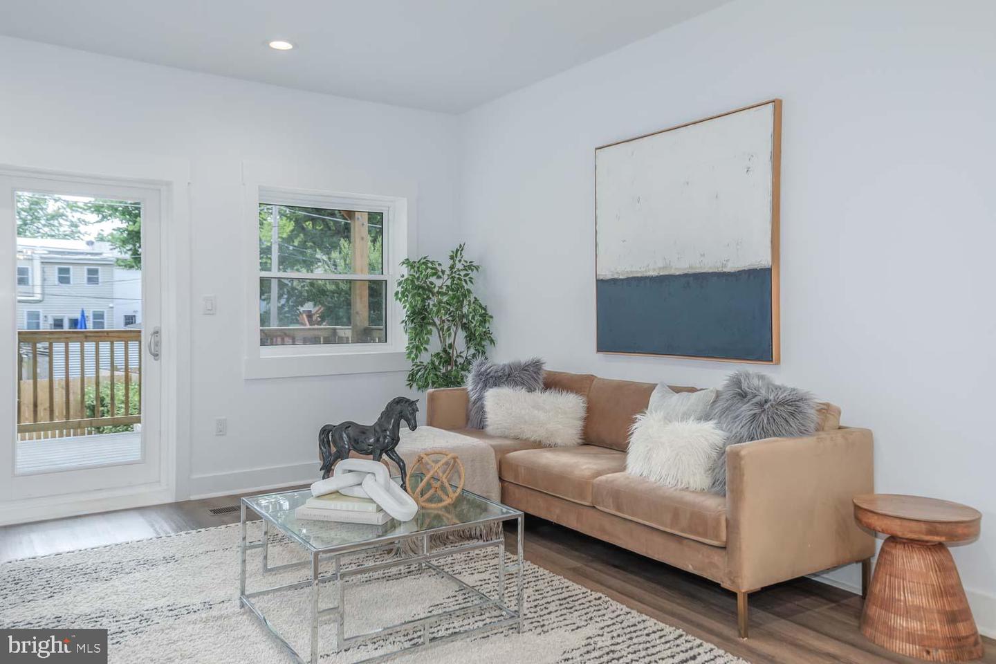 424 TAYLOR ST NW #1, WASHINGTON, District Of Columbia 20011, 3 Bedrooms Bedrooms, ,2 BathroomsBathrooms,Residential,For sale,424 TAYLOR ST NW #1,DCDC2235102 MLS # DCDC2235102