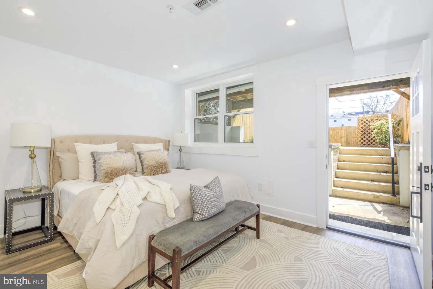 424 TAYLOR ST NW #1, WASHINGTON, District Of Columbia 20011, 3 Bedrooms Bedrooms, ,2 BathroomsBathrooms,Residential,For sale,424 TAYLOR ST NW #1,DCDC2235102 MLS # DCDC2235102