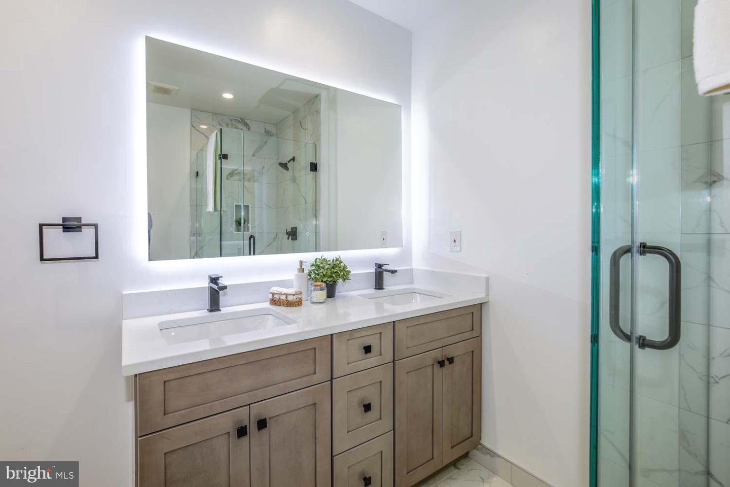 424 TAYLOR ST NW #1, WASHINGTON, District Of Columbia 20011, 3 Bedrooms Bedrooms, ,2 BathroomsBathrooms,Residential,For sale,424 TAYLOR ST NW #1,DCDC2235102 MLS # DCDC2235102