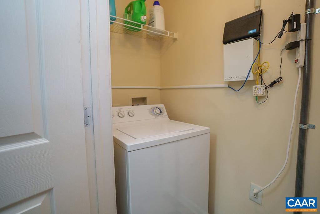 175 YELLOWSTONE DR #304, CHARLOTTESVILLE, Virginia 22903, 1 Bedroom Bedrooms, ,1 BathroomBathrooms,Residential,For sale,175 YELLOWSTONE DR #304,671875 MLS # 671875