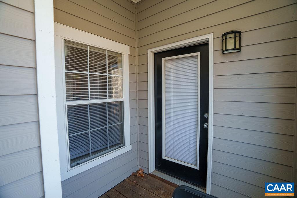 175 YELLOWSTONE DR #304, CHARLOTTESVILLE, Virginia 22903, 1 Bedroom Bedrooms, ,1 BathroomBathrooms,Residential,For sale,175 YELLOWSTONE DR #304,671875 MLS # 671875