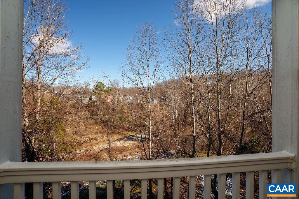 175 YELLOWSTONE DR #304, CHARLOTTESVILLE, Virginia 22903, 1 Bedroom Bedrooms, ,1 BathroomBathrooms,Residential,For sale,175 YELLOWSTONE DR #304,671875 MLS # 671875