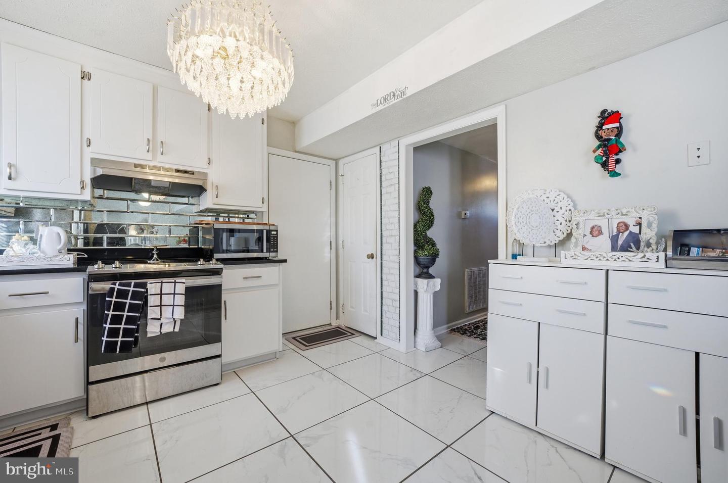 24 KETTERING LN, HAMPTON, Virginia 23666, 3 Bedrooms Bedrooms, ,2 BathroomsBathrooms,Residential,For sale,24 KETTERING LN,VAHM2000110 MLS # VAHM2000110