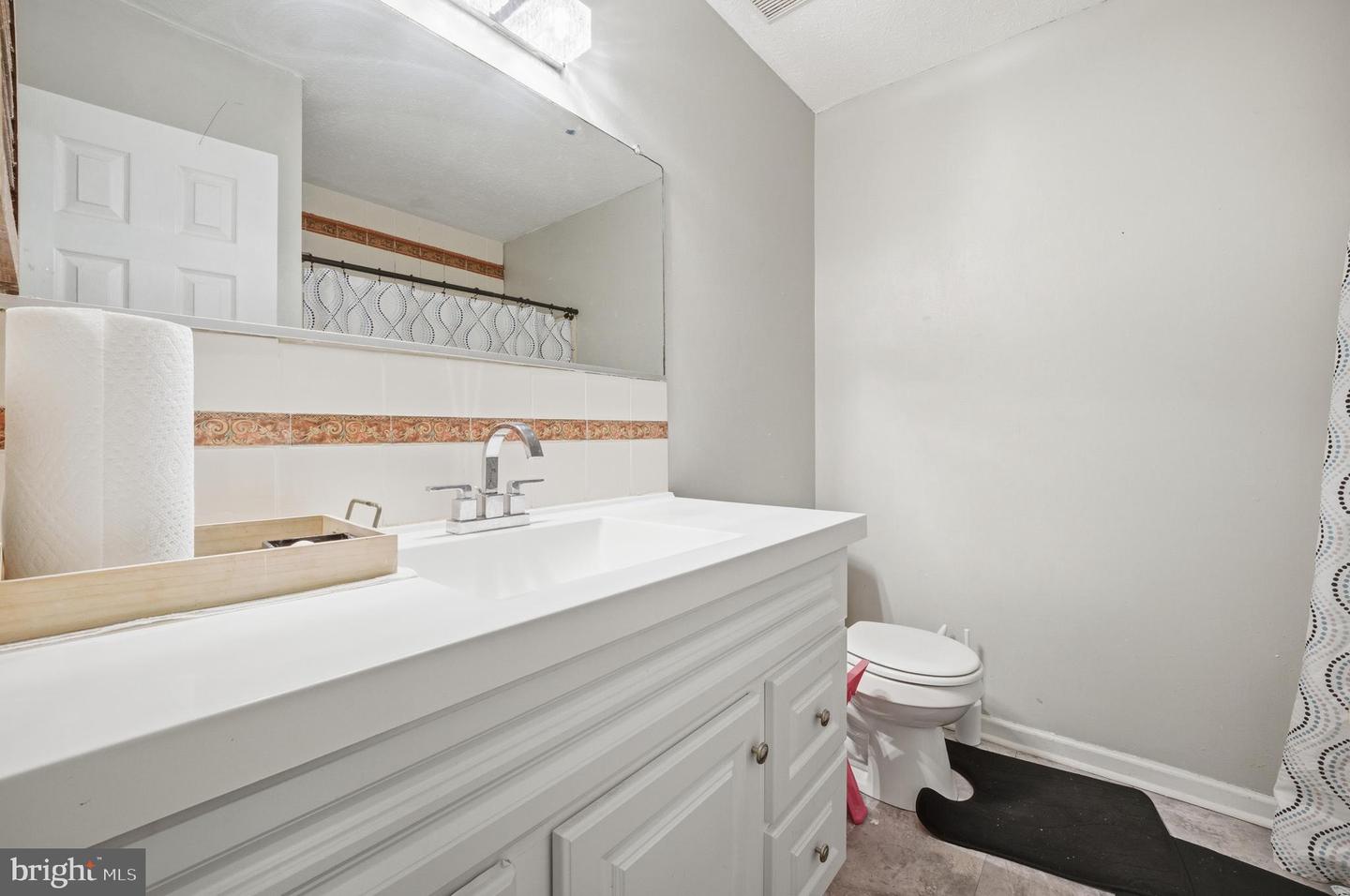 24 KETTERING LN, HAMPTON, Virginia 23666, 3 Bedrooms Bedrooms, ,2 BathroomsBathrooms,Residential,For sale,24 KETTERING LN,VAHM2000110 MLS # VAHM2000110