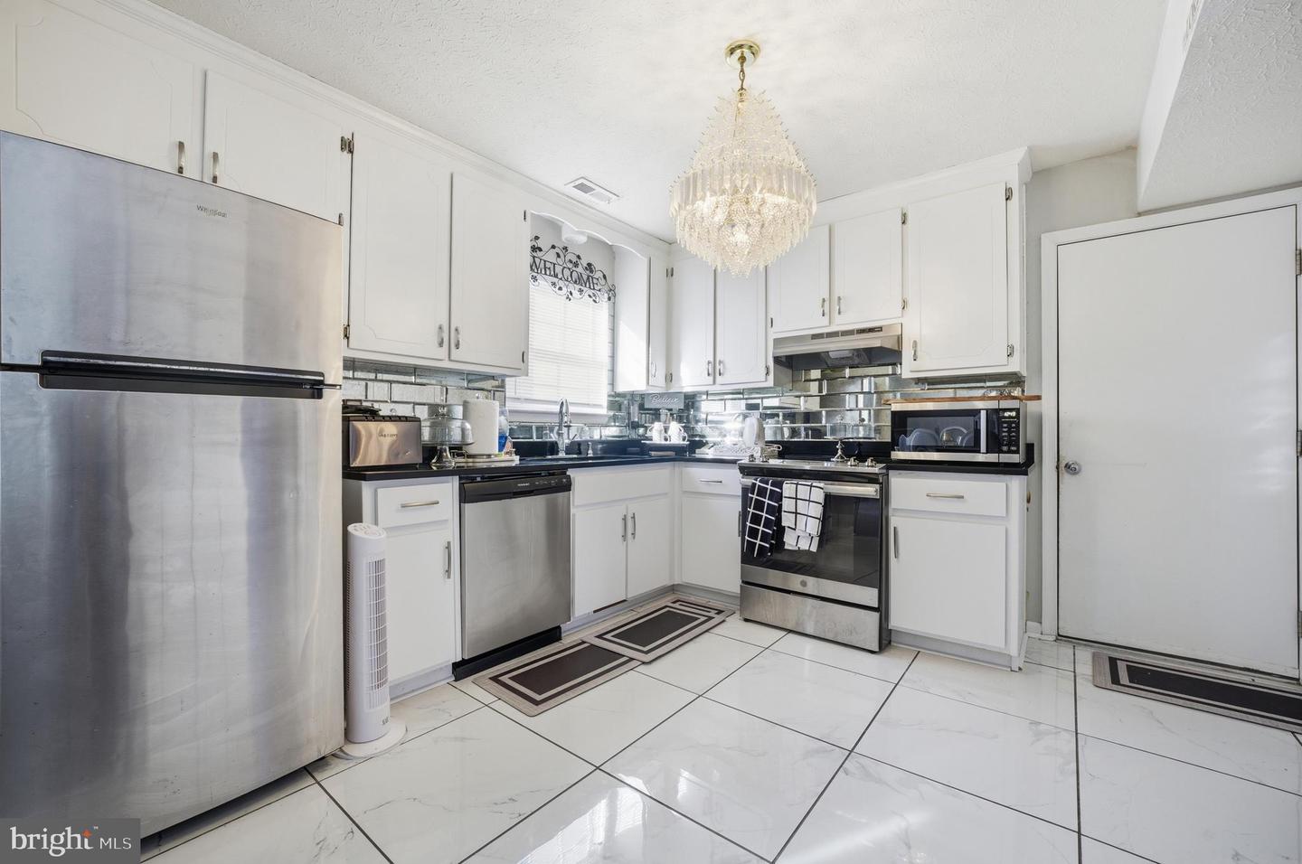 24 KETTERING LN, HAMPTON, Virginia 23666, 3 Bedrooms Bedrooms, ,2 BathroomsBathrooms,Residential,For sale,24 KETTERING LN,VAHM2000110 MLS # VAHM2000110