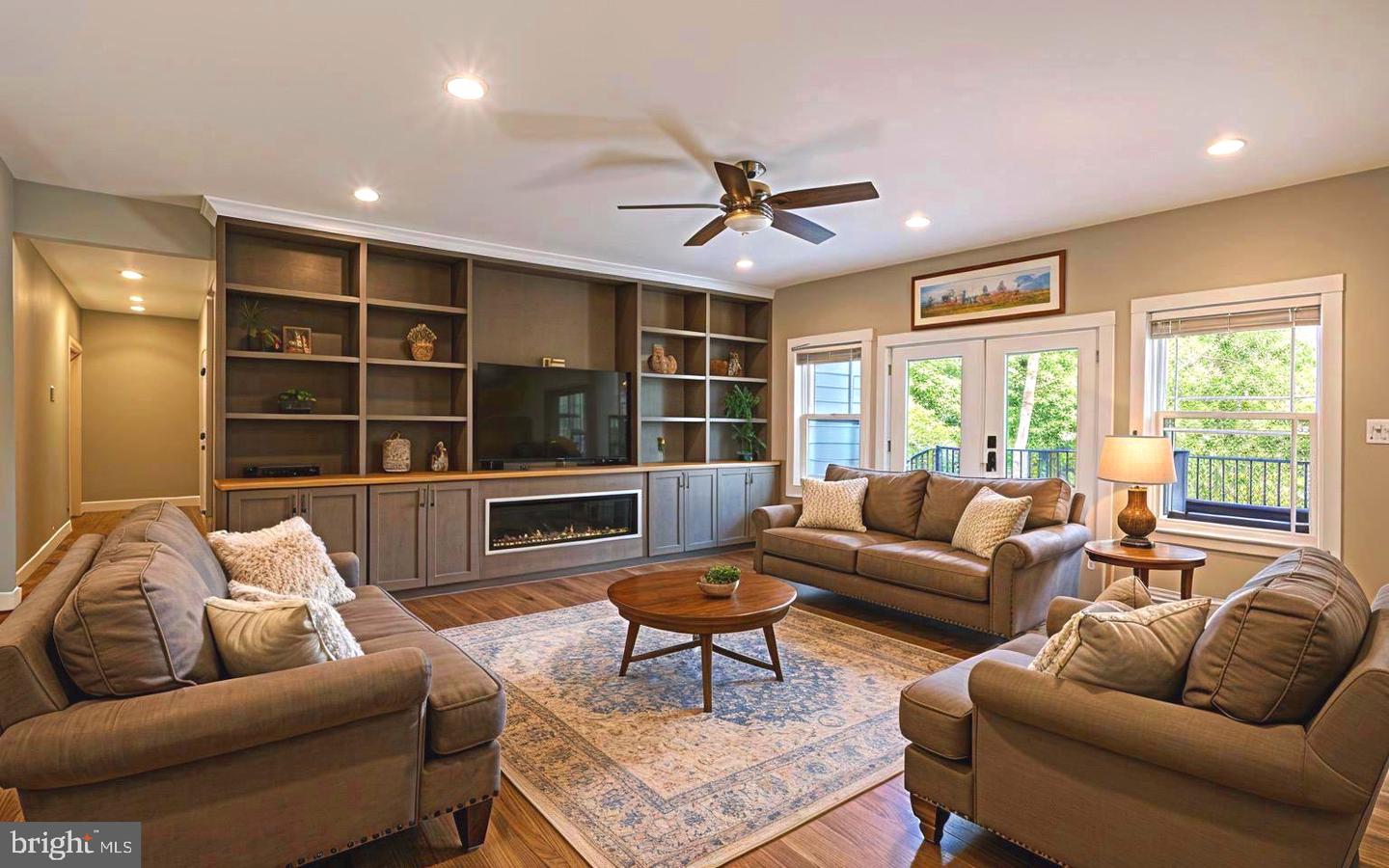 14051 HEATHERS OVERLOOK CT, NOKESVILLE, Virginia 20181, 4 Bedrooms Bedrooms, ,4 BathroomsBathrooms,Residential,For sale,14051 HEATHERS OVERLOOK CT,VAPW2109224 MLS # VAPW2109224