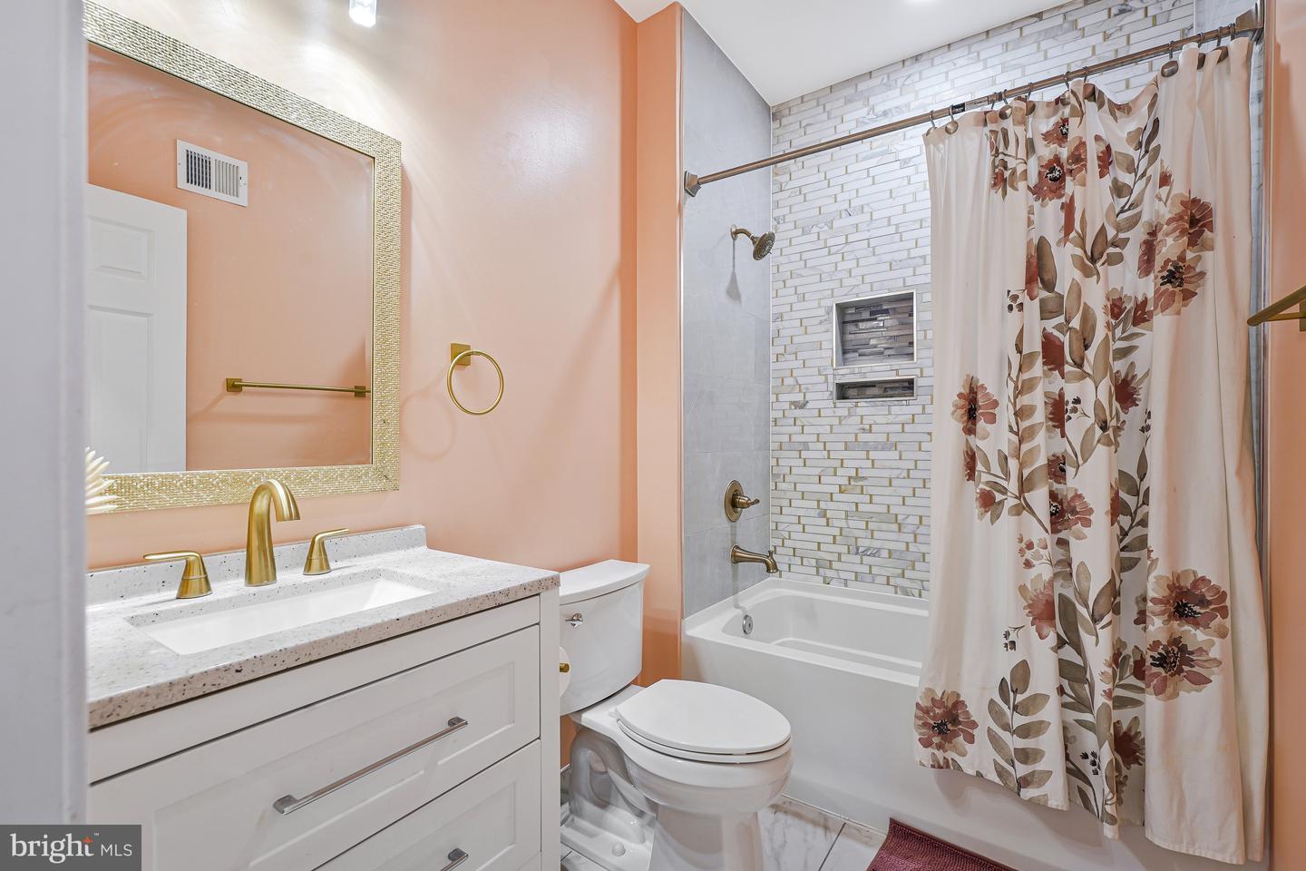 14051 HEATHERS OVERLOOK CT, NOKESVILLE, Virginia 20181, 4 Bedrooms Bedrooms, ,4 BathroomsBathrooms,Residential,For sale,14051 HEATHERS OVERLOOK CT,VAPW2109224 MLS # VAPW2109224