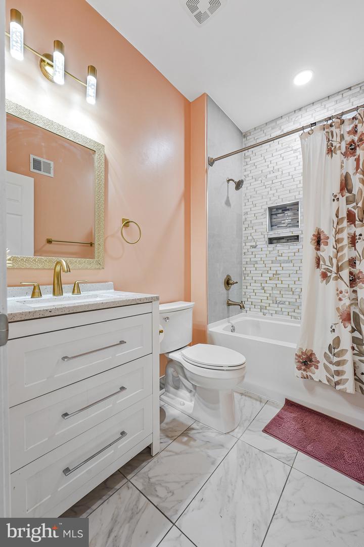 14051 HEATHERS OVERLOOK CT, NOKESVILLE, Virginia 20181, 4 Bedrooms Bedrooms, ,4 BathroomsBathrooms,Residential,For sale,14051 HEATHERS OVERLOOK CT,VAPW2109224 MLS # VAPW2109224