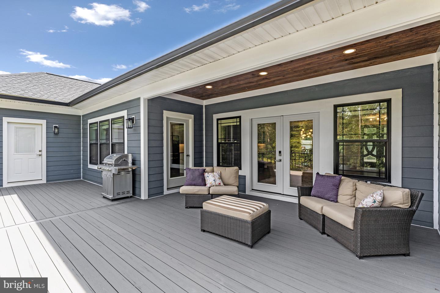 14051 HEATHERS OVERLOOK CT, NOKESVILLE, Virginia 20181, 4 Bedrooms Bedrooms, ,4 BathroomsBathrooms,Residential,For sale,14051 HEATHERS OVERLOOK CT,VAPW2109224 MLS # VAPW2109224