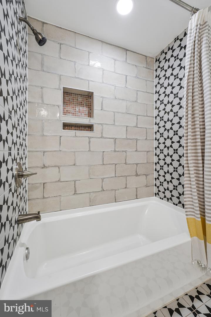 14051 HEATHERS OVERLOOK CT, NOKESVILLE, Virginia 20181, 4 Bedrooms Bedrooms, ,4 BathroomsBathrooms,Residential,For sale,14051 HEATHERS OVERLOOK CT,VAPW2109224 MLS # VAPW2109224