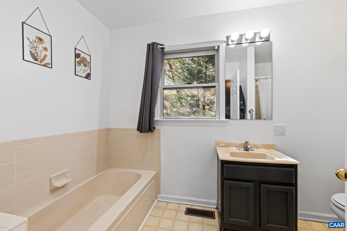 107 PINE BLUFF RD, RUCKERSVILLE, Virginia 22968, 3 Bedrooms Bedrooms, ,2 BathroomsBathrooms,Residential,For sale,107 PINE BLUFF RD,671886 MLS # 671886