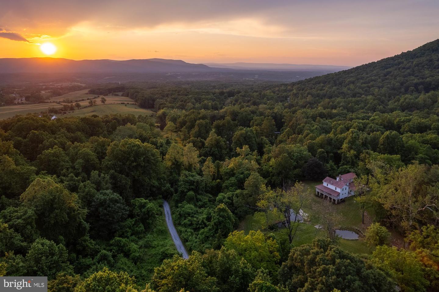 4320 BROWNTOWN RD, FRONT ROYAL, Virginia 22630, 4 Bedrooms Bedrooms, ,2 BathroomsBathrooms,Residential,For sale,4320 BROWNTOWN RD,VAWR2012966 MLS # VAWR2012966 4320 BROWNTOWN RD, FRONT ROYAL, Virginia 22630, 4 Bedrooms Bedrooms, ,2 BathroomsBathrooms,Residential,For sale,4320 BROWNTOWN RD,VAWR2012966 MLS # VAWR2012966