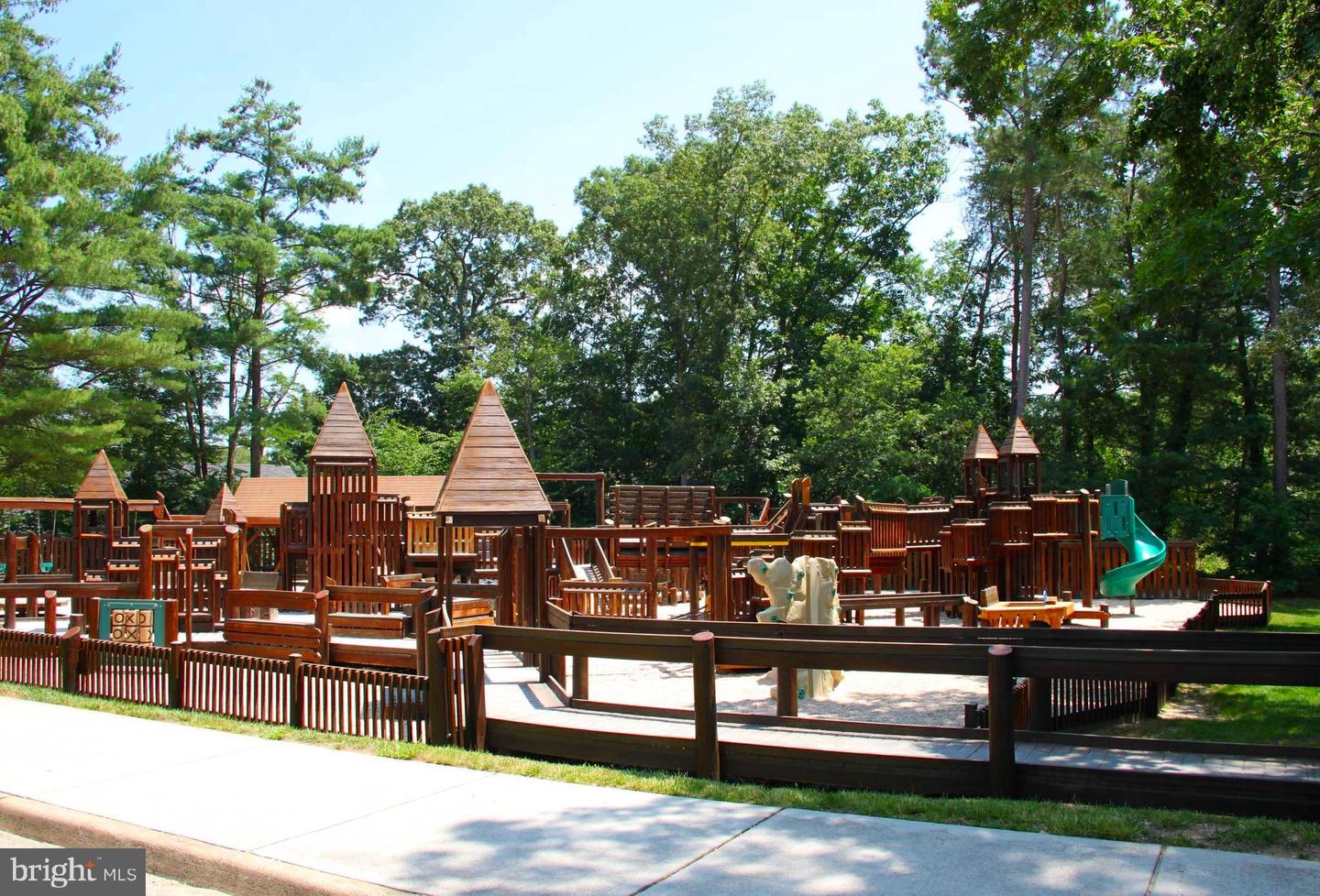 2847 SEMINOLE RD, WOODBRIDGE, Virginia 22192, 3 Bedrooms Bedrooms, ,2 BathroomsBathrooms,Residential,For sale,2847 SEMINOLE RD,VAPW2098506 MLS # VAPW2098506