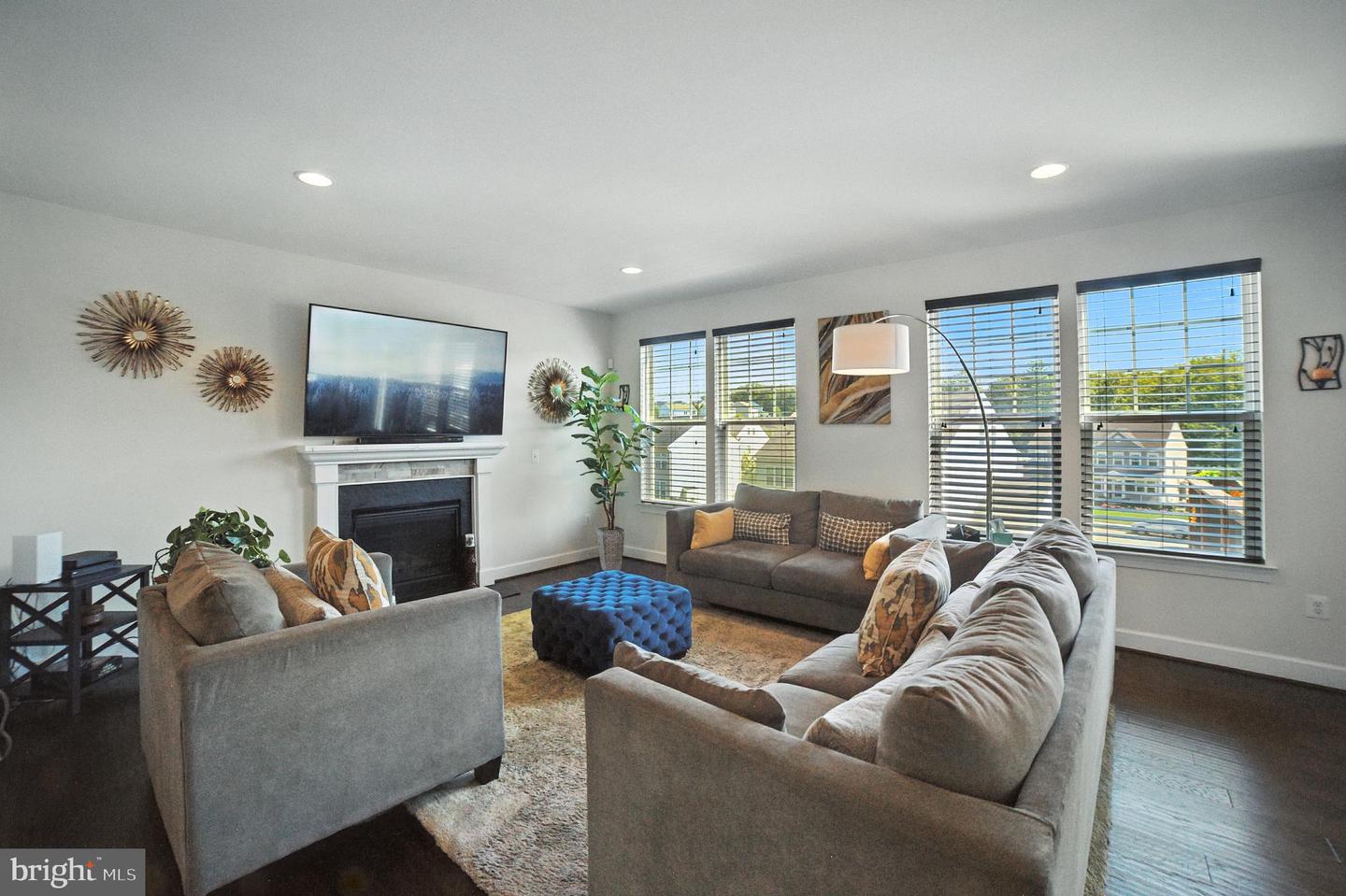 3365 SOARING CIR, WOODBRIDGE, Virginia 22193, 5 Bedrooms Bedrooms, ,4 BathroomsBathrooms,Residential,For sale,3365 SOARING CIR,VAPW2104030 MLS # VAPW2104030 3365 SOARING CIR, WOODBRIDGE, Virginia 22193, 5 Bedrooms Bedrooms, ,4 BathroomsBathrooms,Residential,For sale,3365 SOARING CIR,VAPW2104030 MLS # VAPW2104030