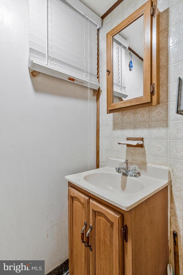 921 48TH ST NE, WASHINGTON, District Of Columbia 20019, 4 Bedrooms Bedrooms, ,1 BathroomBathrooms,Residential,For sale,921 48TH ST NE,DCDC2226326 MLS # DCDC2226326 921 48TH ST NE, WASHINGTON, District Of Columbia 20019, 4 Bedrooms Bedrooms, ,1 BathroomBathrooms,Residential,For sale,921 48TH ST NE,DCDC2226326 MLS # DCDC2226326