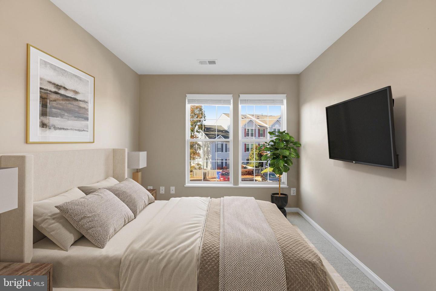 9304 WITCH HAZEL WAY, MANASSAS, Virginia 20110, 3 Bedrooms Bedrooms, ,2 BathroomsBathrooms,Residential,For sale,9304 WITCH HAZEL WAY,VAMN2009636 MLS # VAMN2009636