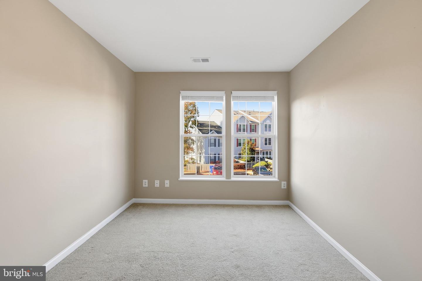 9304 WITCH HAZEL WAY, MANASSAS, Virginia 20110, 3 Bedrooms Bedrooms, ,2 BathroomsBathrooms,Residential,For sale,9304 WITCH HAZEL WAY,VAMN2009636 MLS # VAMN2009636