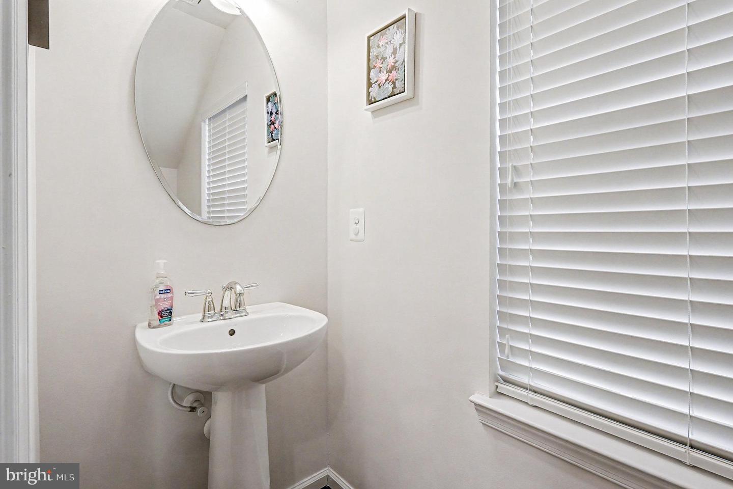 6900 KONA DR, GAINESVILLE, Virginia 20155, 3 Bedrooms Bedrooms, ,2 BathroomsBathrooms,Residential,For sale,6900 KONA DR,VAPW2107744 MLS # VAPW2107744 6900 KONA DR, GAINESVILLE, Virginia 20155, 3 Bedrooms Bedrooms, ,2 BathroomsBathrooms,Residential,For sale,6900 KONA DR,VAPW2107744 MLS # VAPW2107744