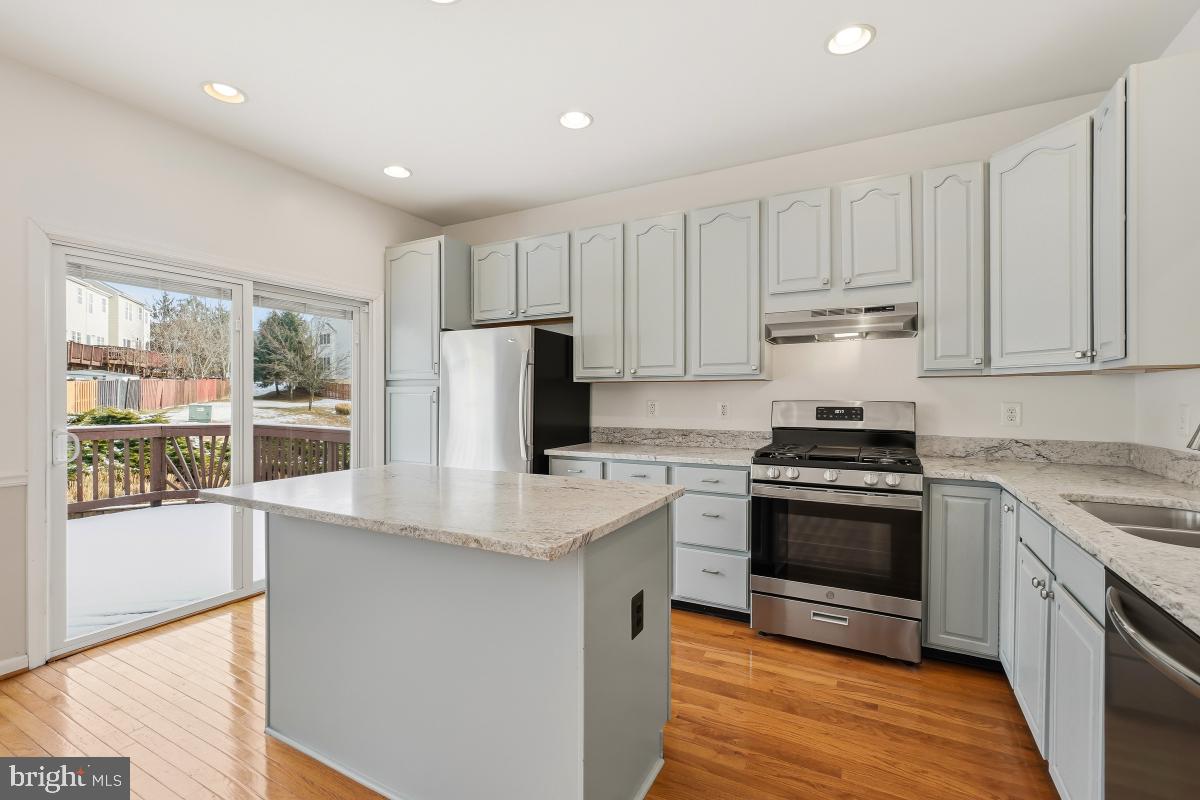 12827 HUNTERBROOK DR, WOODBRIDGE, Virginia 22192, 3 Bedrooms Bedrooms, 11 Rooms Rooms,2 BathroomsBathrooms,Residential,For sale,12827 HUNTERBROOK DR,VAPW2108156 MLS # VAPW2108156 12827 HUNTERBROOK DR, WOODBRIDGE, Virginia 22192, 3 Bedrooms Bedrooms, 11 Rooms Rooms,2 BathroomsBathrooms,Residential,For sale,12827 HUNTERBROOK DR,VAPW2108156 MLS # VAPW2108156