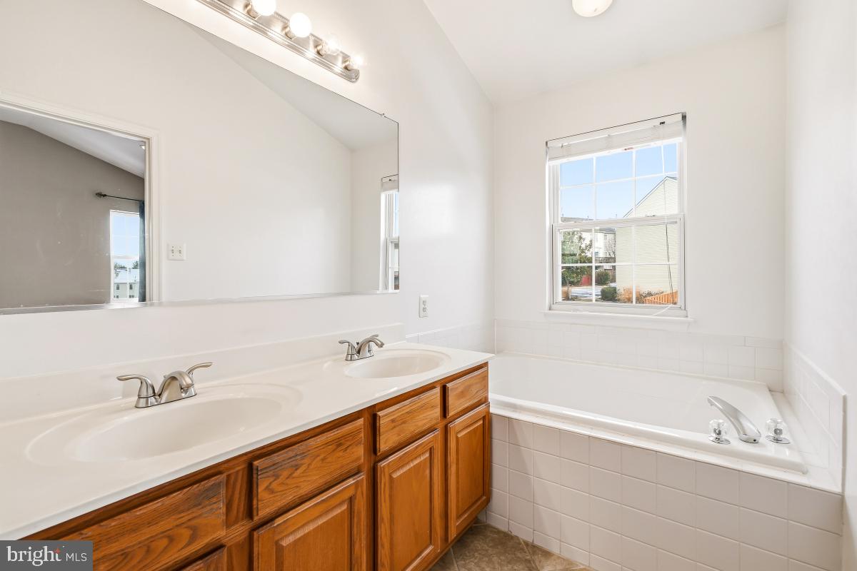 12827 HUNTERBROOK DR, WOODBRIDGE, Virginia 22192, 3 Bedrooms Bedrooms, 11 Rooms Rooms,2 BathroomsBathrooms,Residential,For sale,12827 HUNTERBROOK DR,VAPW2108156 MLS # VAPW2108156 12827 HUNTERBROOK DR, WOODBRIDGE, Virginia 22192, 3 Bedrooms Bedrooms, 11 Rooms Rooms,2 BathroomsBathrooms,Residential,For sale,12827 HUNTERBROOK DR,VAPW2108156 MLS # VAPW2108156