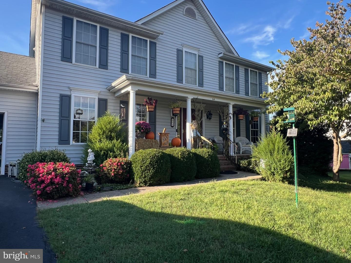 64 WALNUT FARMS PKWY, FREDERICKSBURG, Virginia 22405, 4 Bedrooms Bedrooms, ,2 BathroomsBathrooms,Residential,For sale,64 WALNUT FARMS PKWY,VAST2044472 MLS # VAST2044472