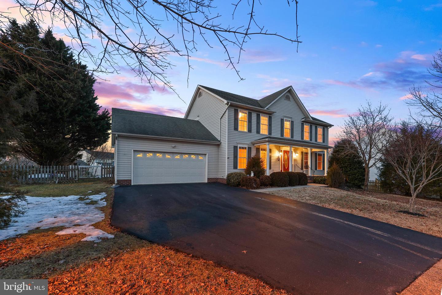 64 WALNUT FARMS PKWY, FREDERICKSBURG, Virginia 22405, 4 Bedrooms Bedrooms, ,2 BathroomsBathrooms,Residential,For sale,64 WALNUT FARMS PKWY,VAST2044472 MLS # VAST2044472