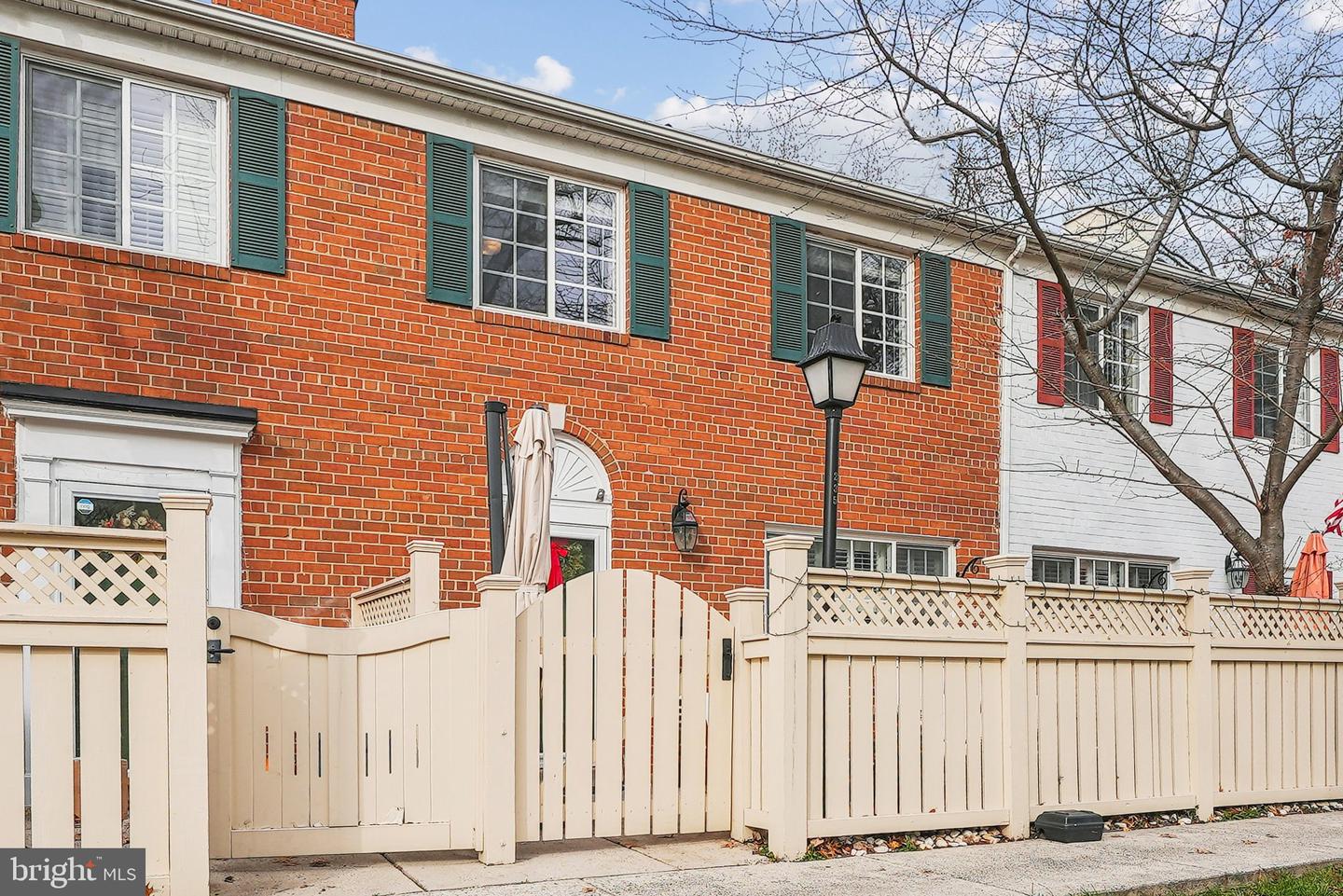 1181 N VAN DORN ST, ALEXANDRIA, Virginia 22304, 3 Bedrooms Bedrooms, ,2 BathroomsBathrooms,Residential,For sale,1181 N VAN DORN ST,VAAX2052108 MLS # VAAX2052108 1181 N VAN DORN ST, ALEXANDRIA, Virginia 22304, 3 Bedrooms Bedrooms, ,2 BathroomsBathrooms,Residential,For sale,1181 N VAN DORN ST,VAAX2052108 MLS # VAAX2052108