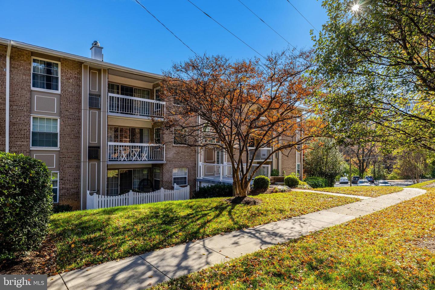 1931 WILSON LN #201, MCLEAN, Virginia 22102, 1 Bedroom Bedrooms, ,1 BathroomBathrooms,Residential,For sale,1931 WILSON LN #201,VAFX2280854 MLS # VAFX2280854