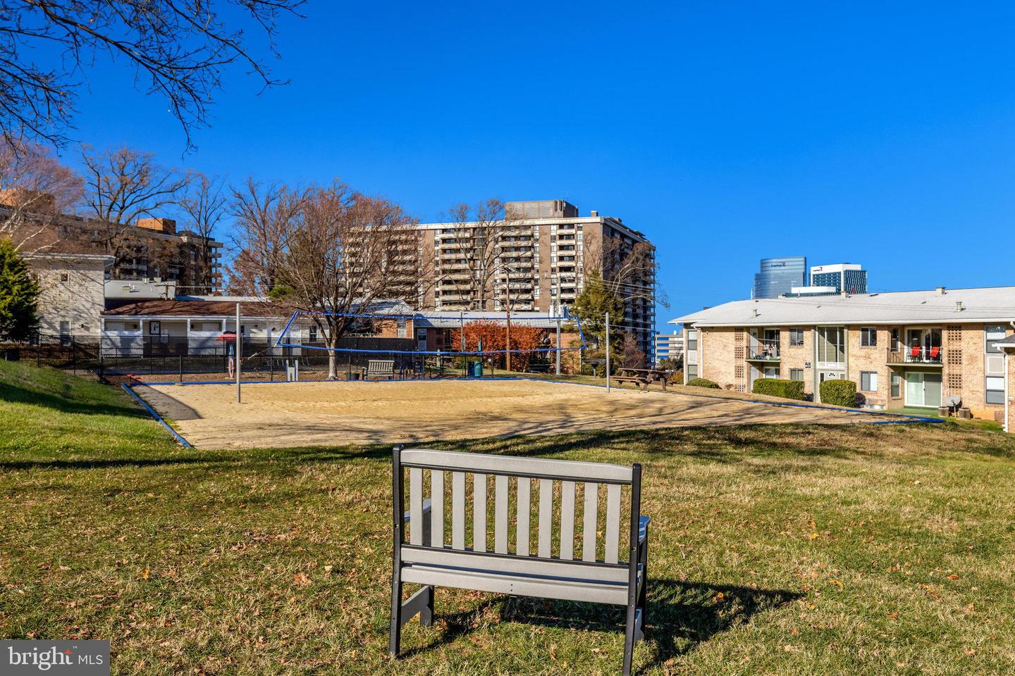 1931 WILSON LN #201, MCLEAN, Virginia 22102, 1 Bedroom Bedrooms, ,1 BathroomBathrooms,Residential,For sale,1931 WILSON LN #201,VAFX2280854 MLS # VAFX2280854