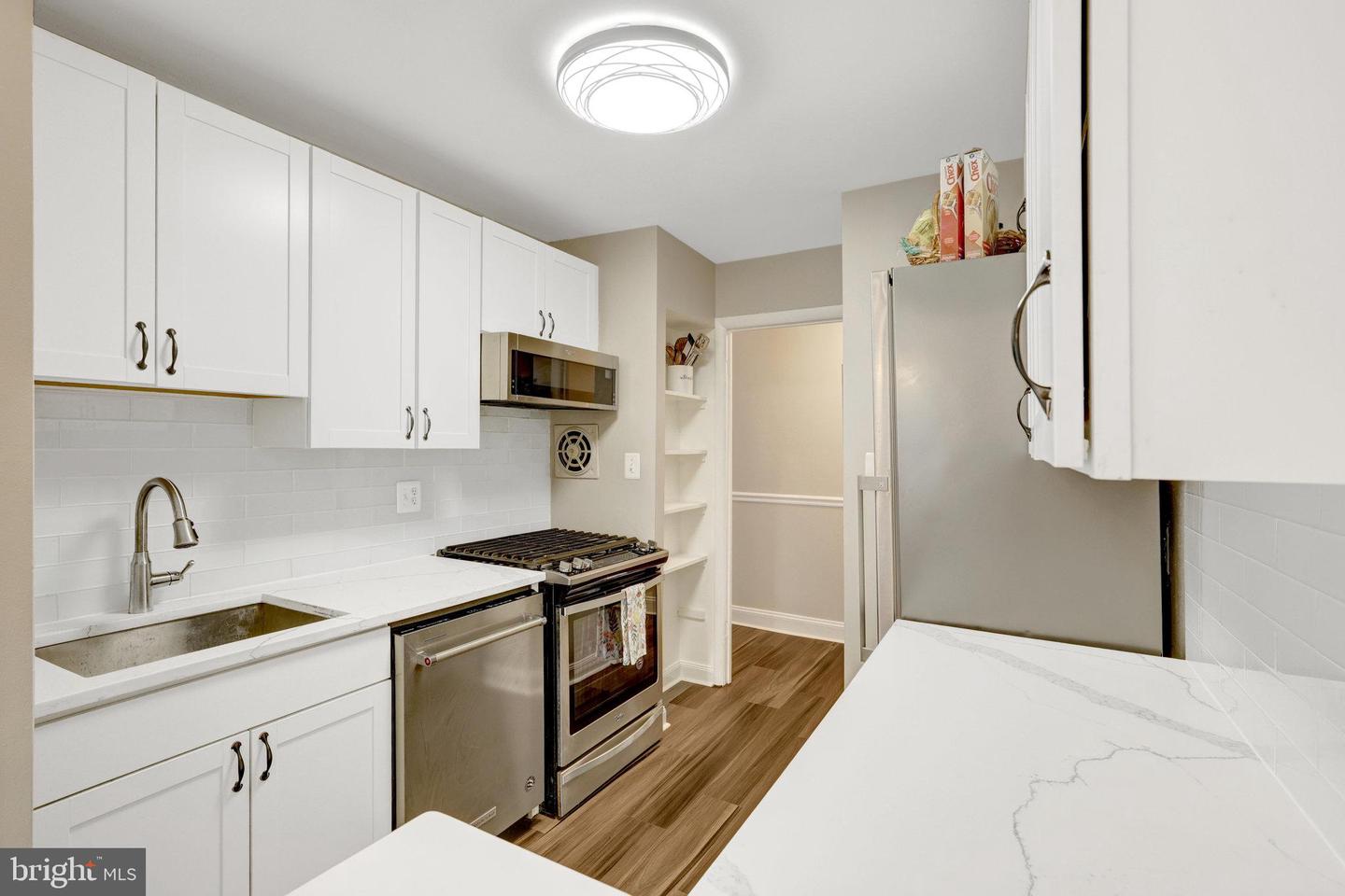 1931 WILSON LN #201, MCLEAN, Virginia 22102, 1 Bedroom Bedrooms, ,1 BathroomBathrooms,Residential,For sale,1931 WILSON LN #201,VAFX2280854 MLS # VAFX2280854