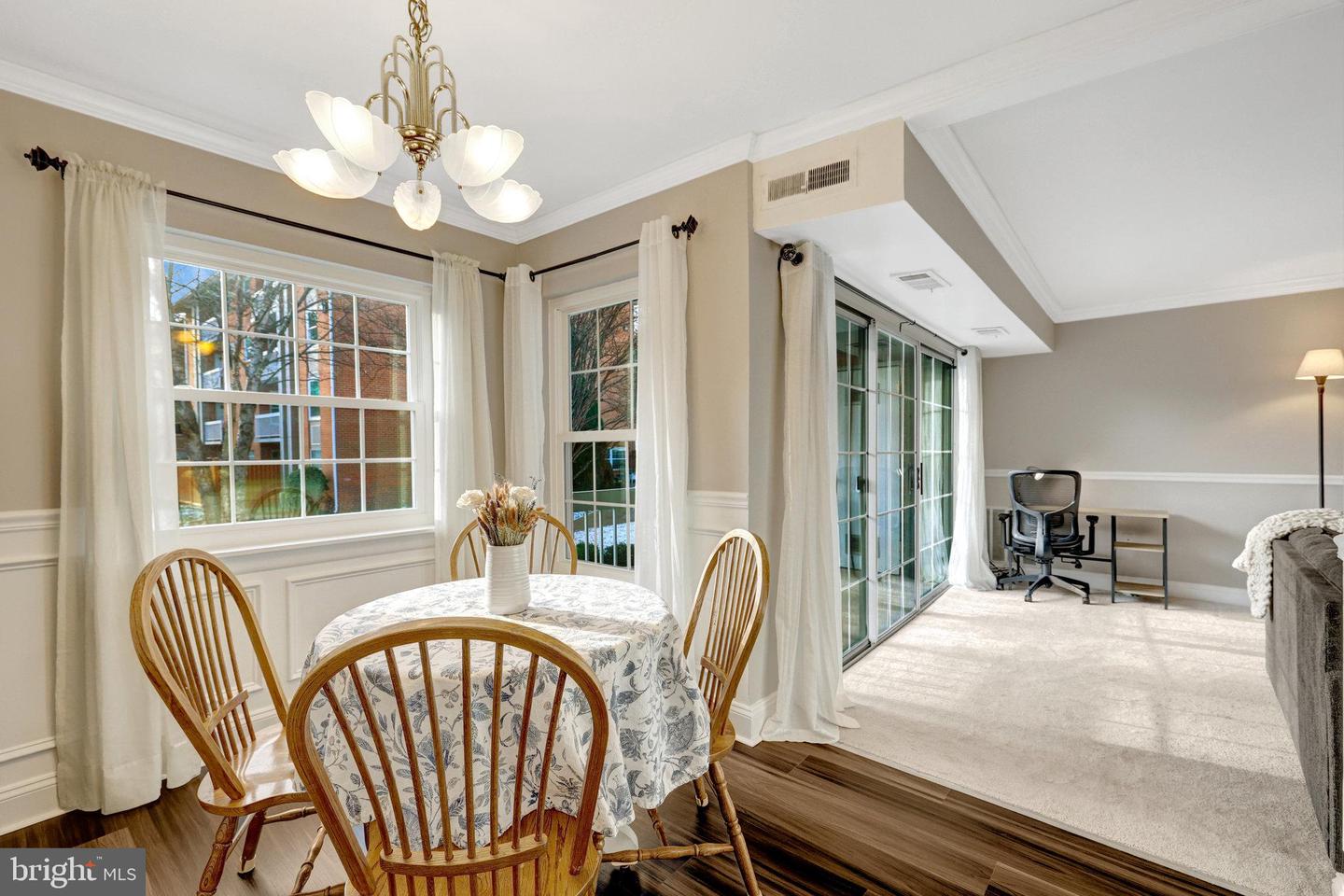 1931 WILSON LN #201, MCLEAN, Virginia 22102, 1 Bedroom Bedrooms, ,1 BathroomBathrooms,Residential,For sale,1931 WILSON LN #201,VAFX2280854 MLS # VAFX2280854