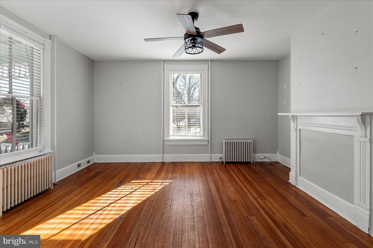 10 NEW CUT RD, ROUND HILL, Virginia 20141, 3 Bedrooms Bedrooms, ,2 BathroomsBathrooms,Residential,For sale,10 NEW CUT RD,VALO2111866 MLS # VALO2111866 10 NEW CUT RD, ROUND HILL, Virginia 20141, 3 Bedrooms Bedrooms, ,2 BathroomsBathrooms,Residential,For sale,10 NEW CUT RD,VALO2111866 MLS # VALO2111866