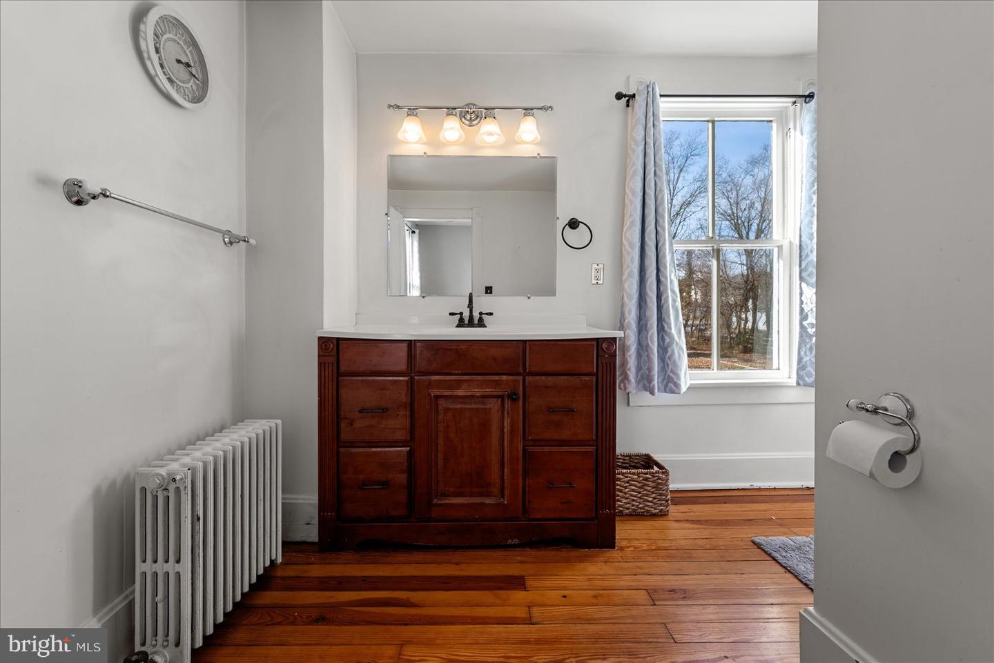 10 NEW CUT RD, ROUND HILL, Virginia 20141, 3 Bedrooms Bedrooms, ,2 BathroomsBathrooms,Residential,For sale,10 NEW CUT RD,VALO2111866 MLS # VALO2111866 10 NEW CUT RD, ROUND HILL, Virginia 20141, 3 Bedrooms Bedrooms, ,2 BathroomsBathrooms,Residential,For sale,10 NEW CUT RD,VALO2111866 MLS # VALO2111866