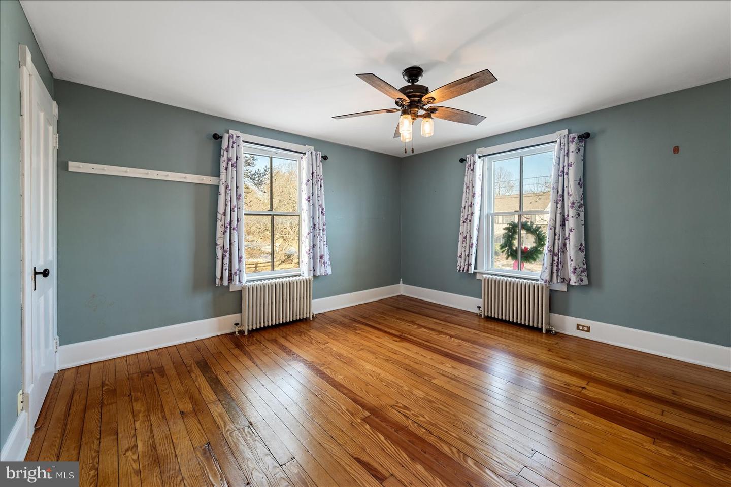 10 NEW CUT RD, ROUND HILL, Virginia 20141, 3 Bedrooms Bedrooms, ,2 BathroomsBathrooms,Residential,For sale,10 NEW CUT RD,VALO2111866 MLS # VALO2111866 10 NEW CUT RD, ROUND HILL, Virginia 20141, 3 Bedrooms Bedrooms, ,2 BathroomsBathrooms,Residential,For sale,10 NEW CUT RD,VALO2111866 MLS # VALO2111866