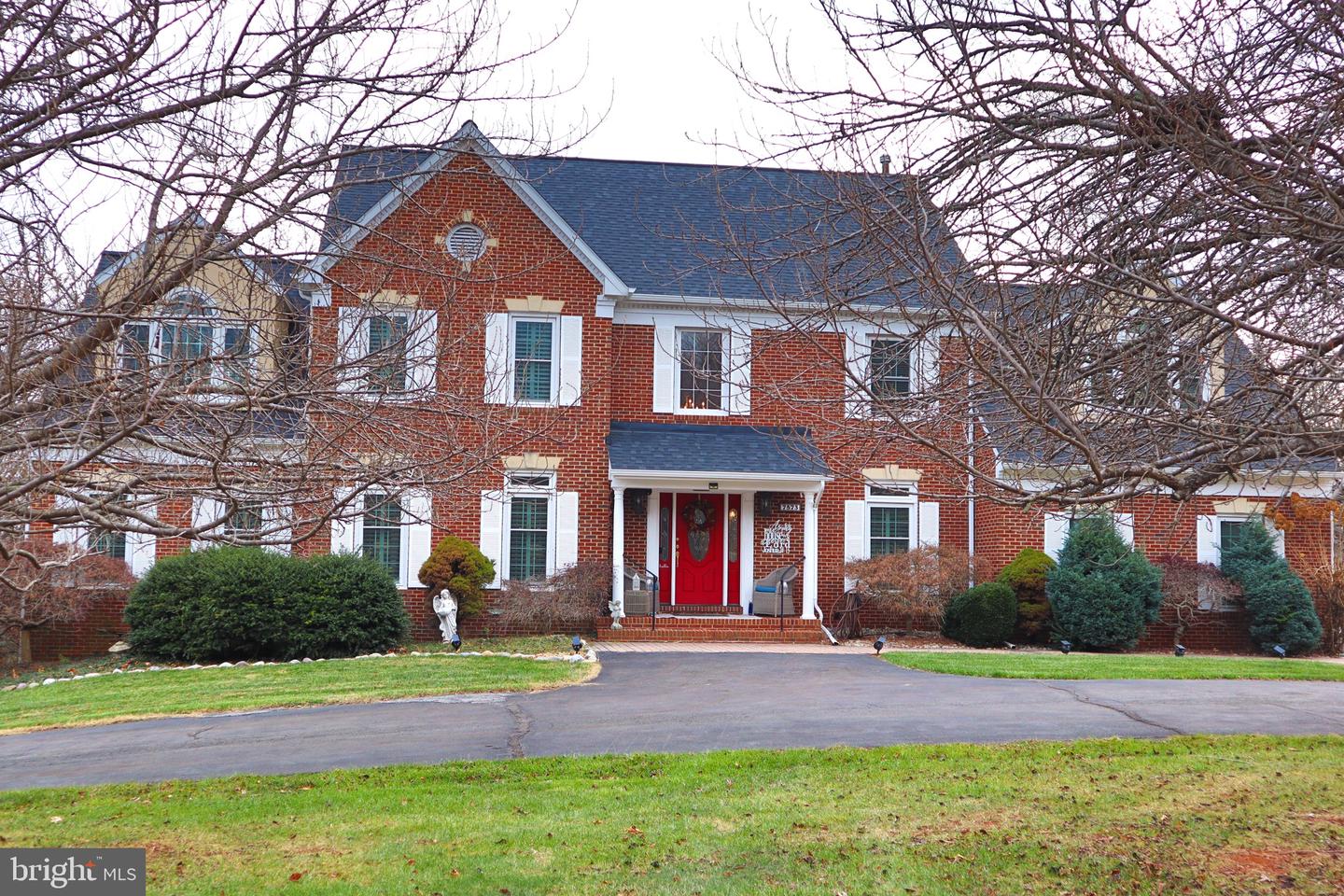 7573 FUSILIER DR, WARRENTON, Virginia 20186, 4 Bedrooms Bedrooms, ,3 BathroomsBathrooms,Residential,For sale,7573 FUSILIER DR,VAFQ2019848 MLS # VAFQ2019848