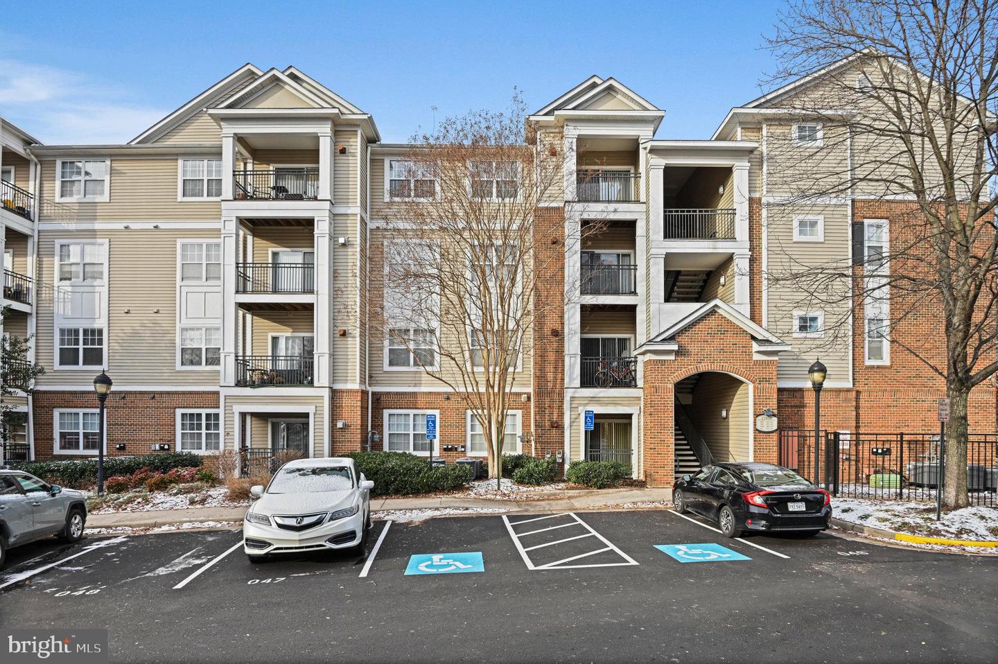 12956 CENTRE PARK CIR #410, HERNDON, Virginia 20171, 2 Bedrooms Bedrooms, ,2 BathroomsBathrooms,Residential,For sale,12956 CENTRE PARK CIR #410,VAFX2282076 MLS # VAFX2282076 12956 CENTRE PARK CIR #410, HERNDON, Virginia 20171, 2 Bedrooms Bedrooms, ,2 BathroomsBathrooms,Residential,For sale,12956 CENTRE PARK CIR #410,VAFX2282076 MLS # VAFX2282076